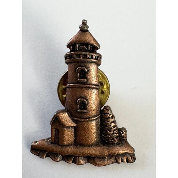 JJ JONETTE Copper Lighthouse Pin (Jonette Jewelry Company) - Picture 1 of 4